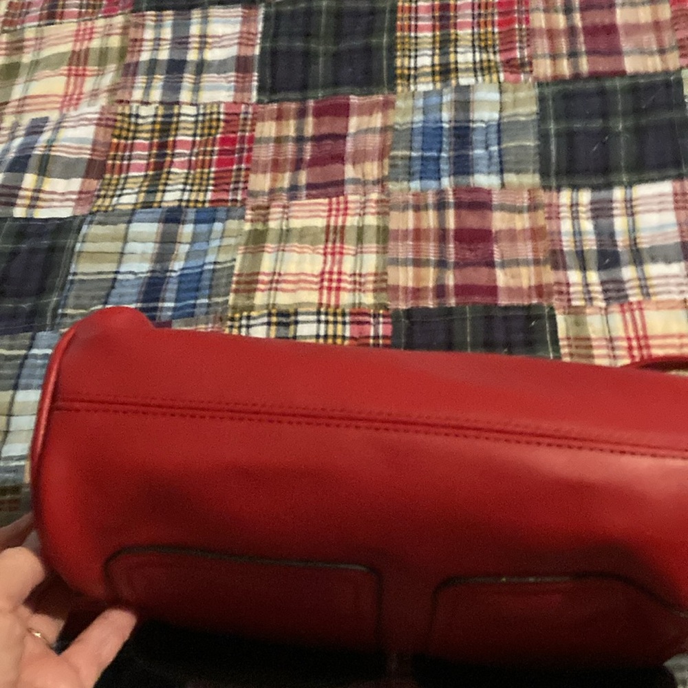New red in color pocketbook - Picture 2 of 5